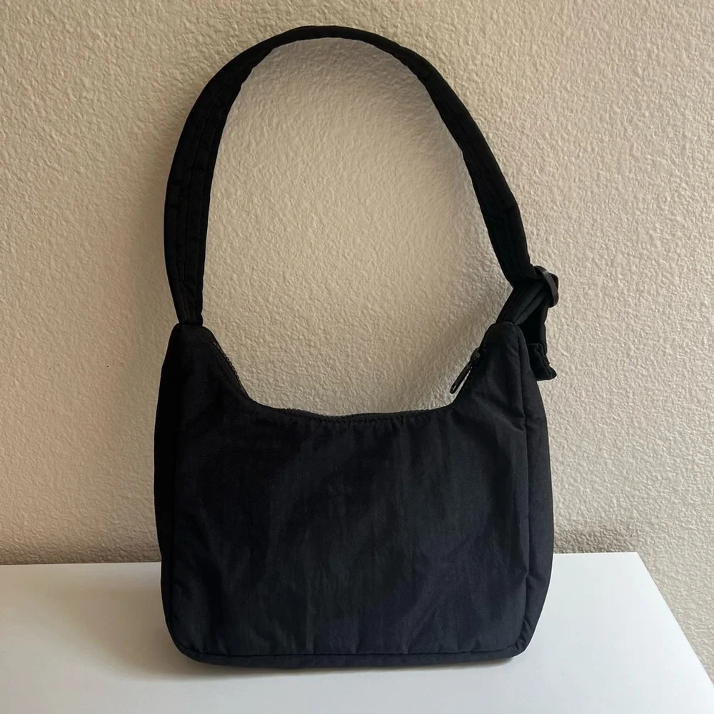 BAGGU x Urban Outfitters Exclusive Embroidered Bow Mini Nylon Shoulder Bag - Picture 2 of 4